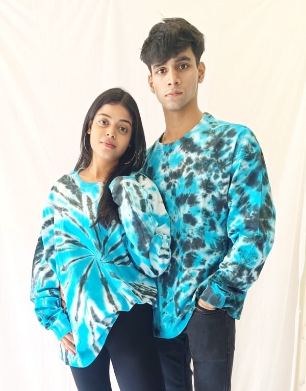 cyan mix spiral sweatshirt model