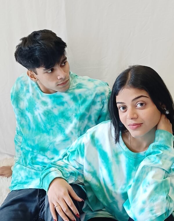 castleton scrunch sweatshirt model