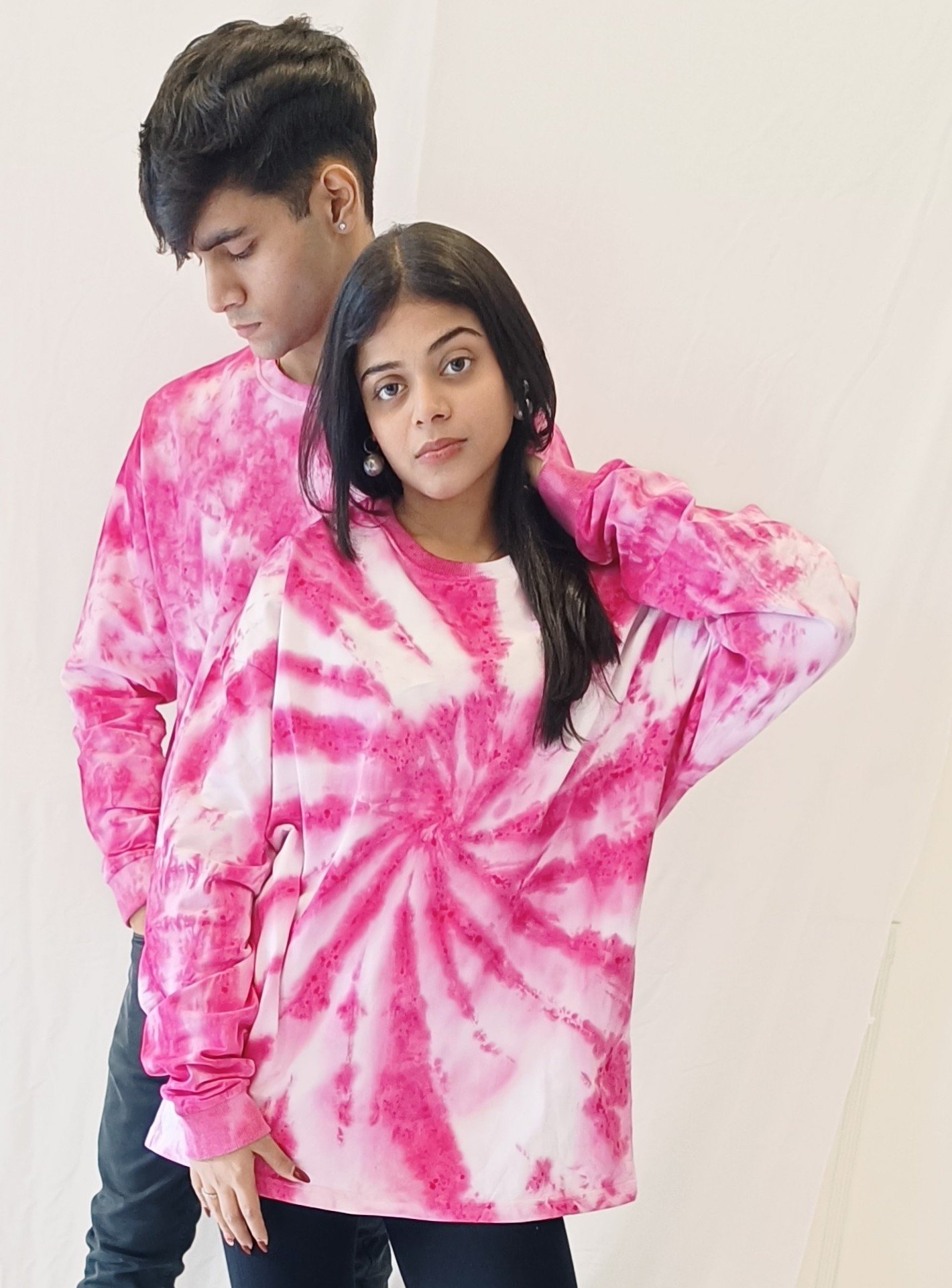 Carmine spiral sweatshirt model