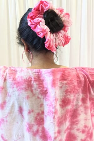 Blush bind Scrunchy